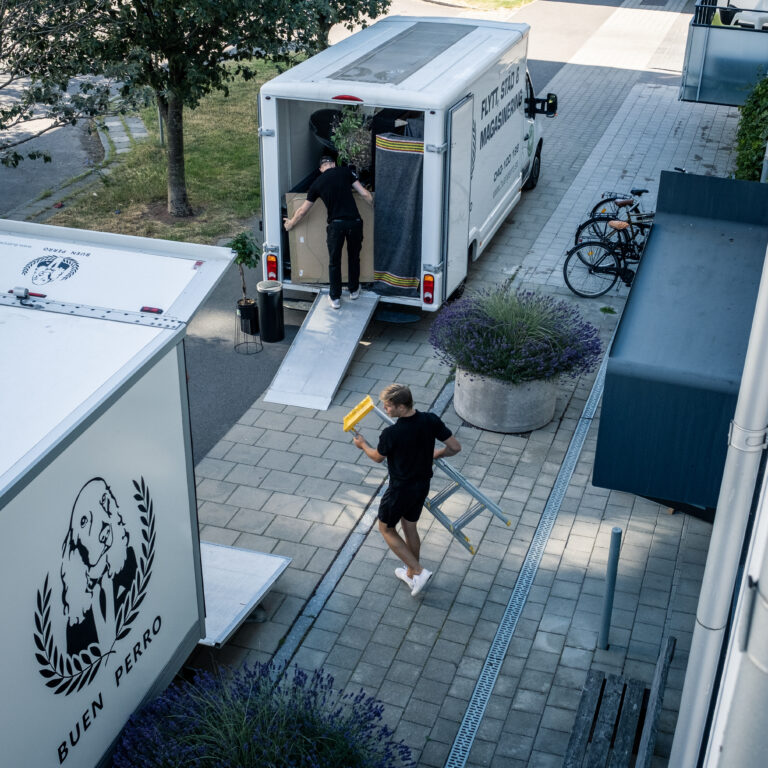 Flyttfirma Höllviken Buen Perro Transport AB
